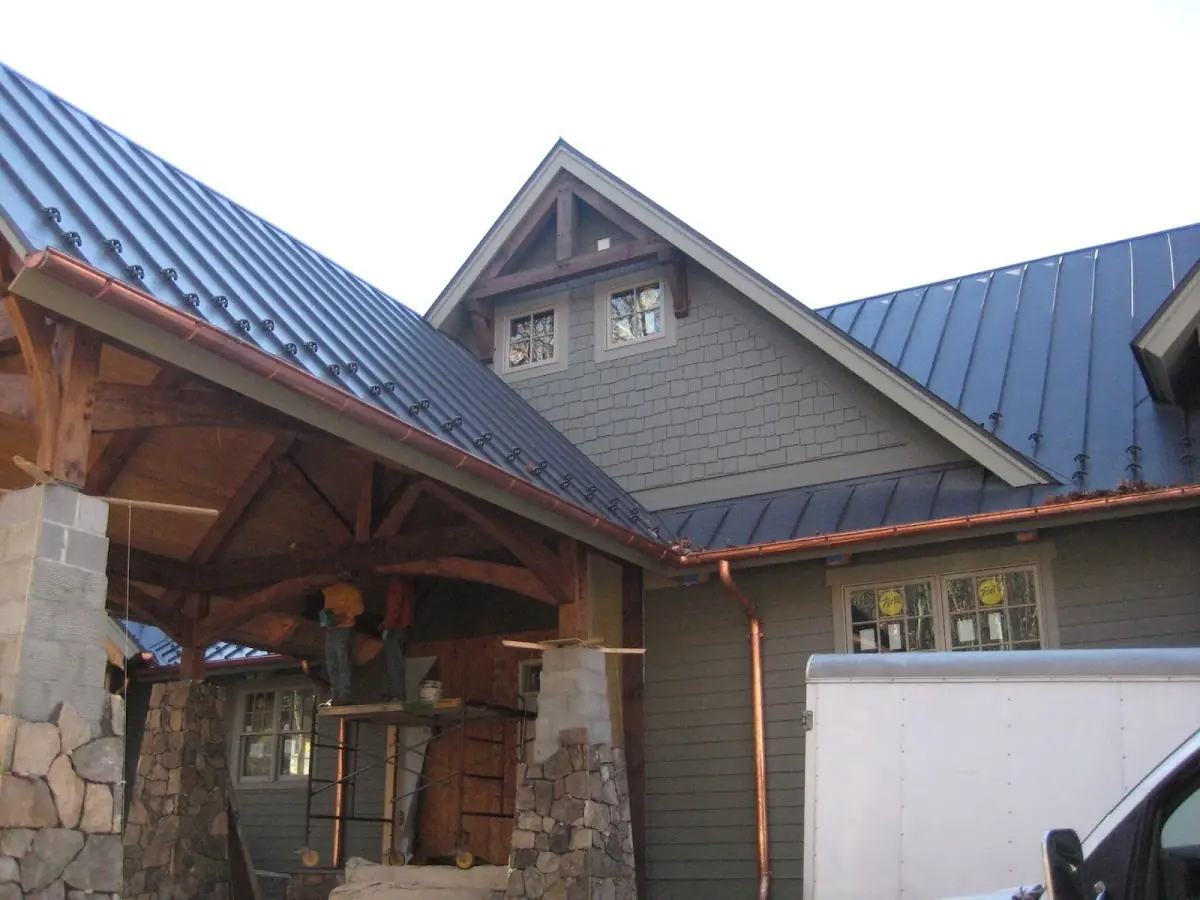 Craftsman Roofing team delivering quality roofing work in Hollywood Hills East